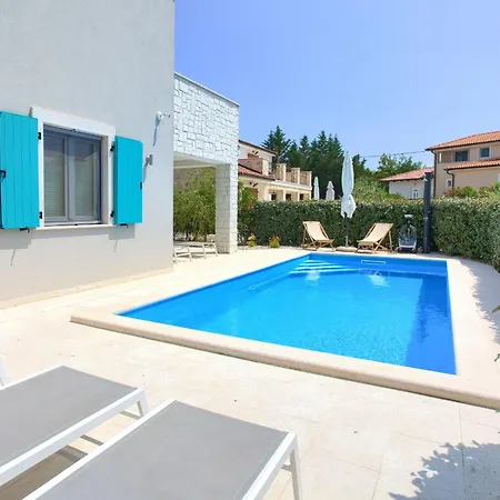 فيلة Casa Ulika With Heated Pool