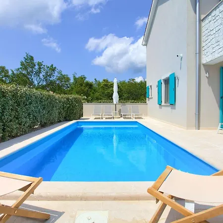 فيلة Casa Ulika With Heated Pool