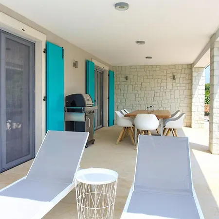 فيلة Casa Ulika With Heated Pool Rasopasno