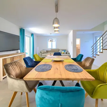 فيلة Casa Ulika With Heated Pool Rasopasno